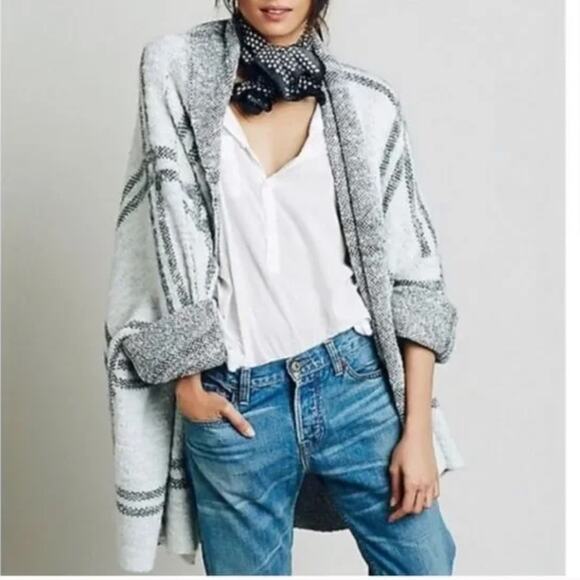 Free People | Womens Grey & White Windowpane Plaid Oversized Wool Blend Cardigan - Picture 2 of 10